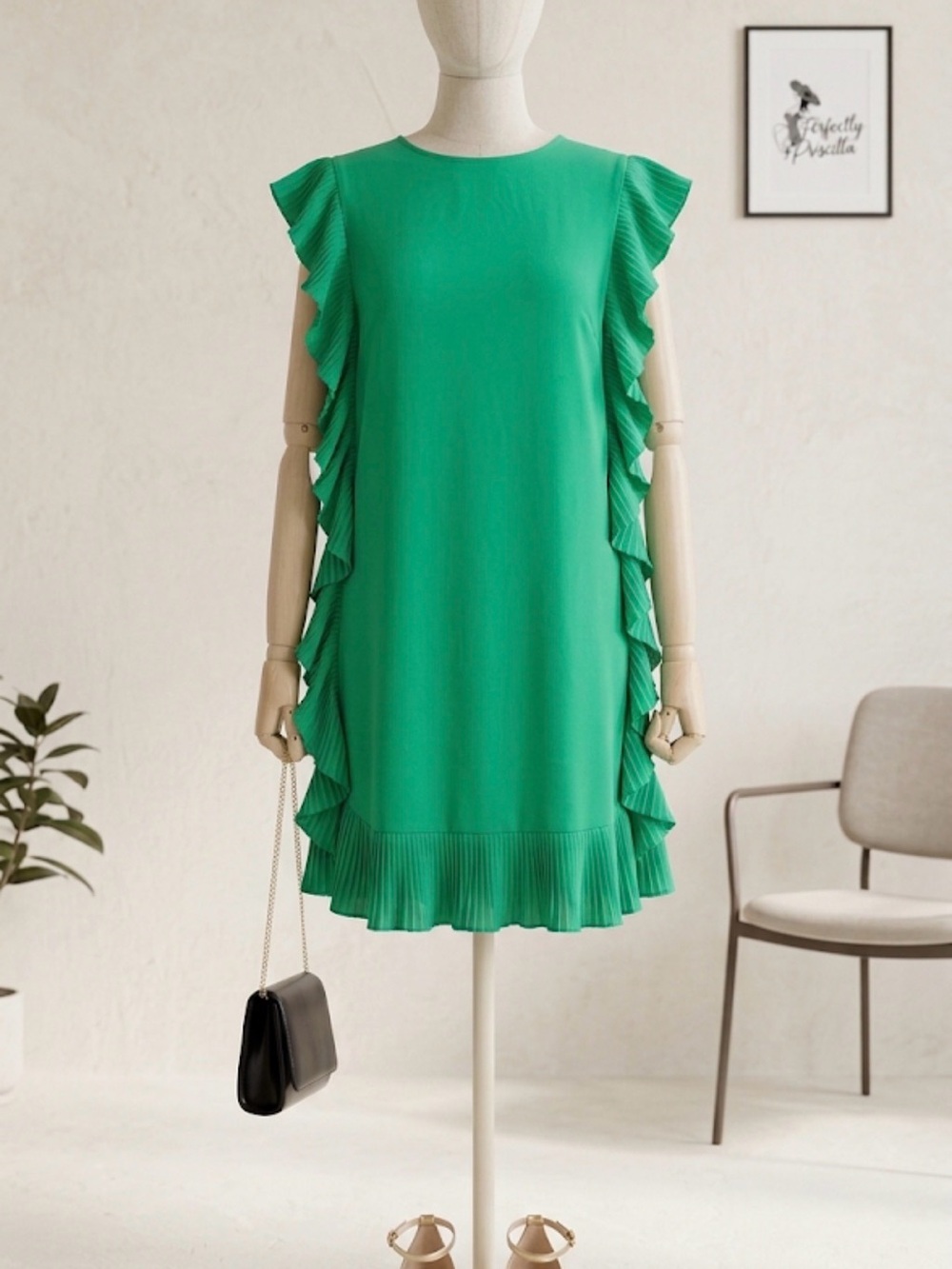 Women's Emerald Green Ruffle Mini Dress